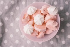Сколько может хранится безе